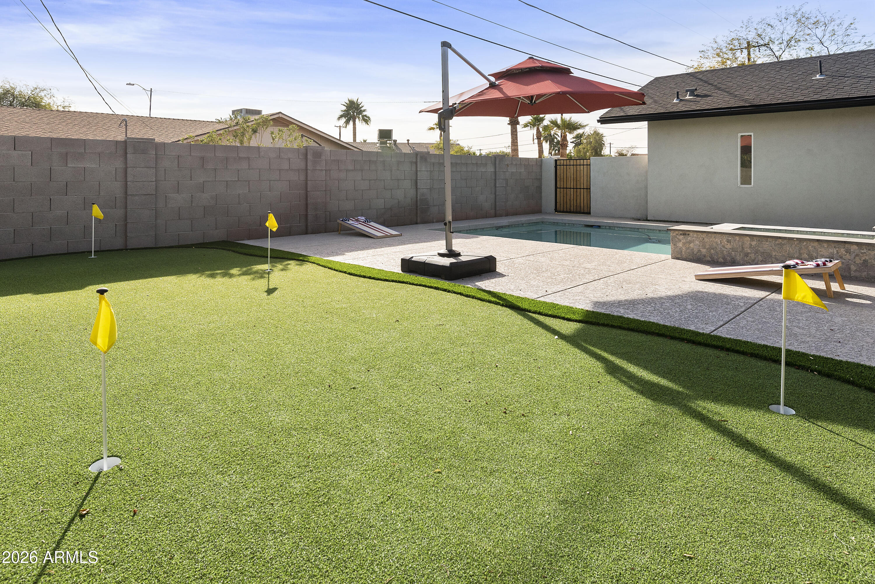 8419 E EDGEMONT Avenue