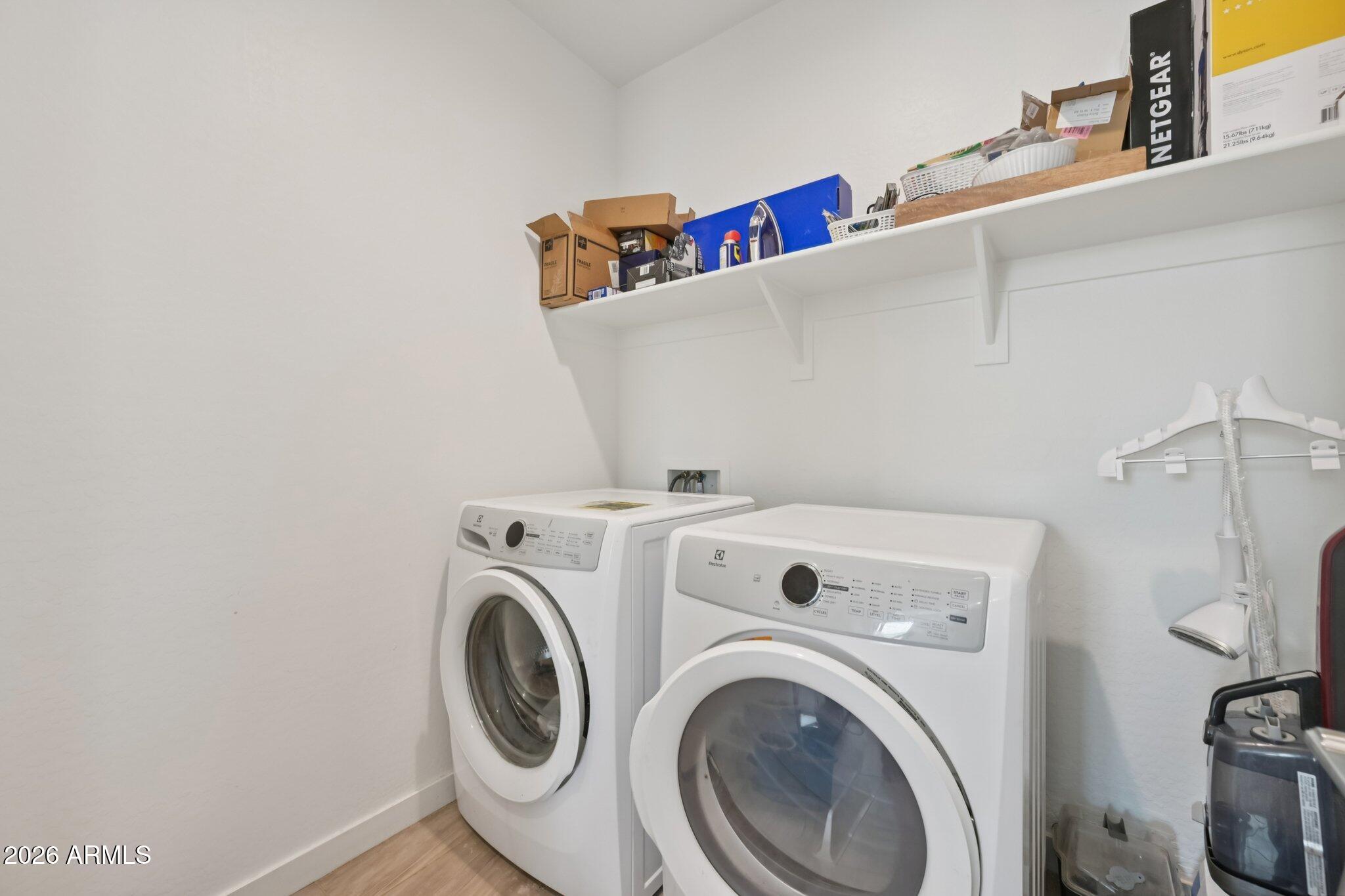 1545 W CARMEN Street