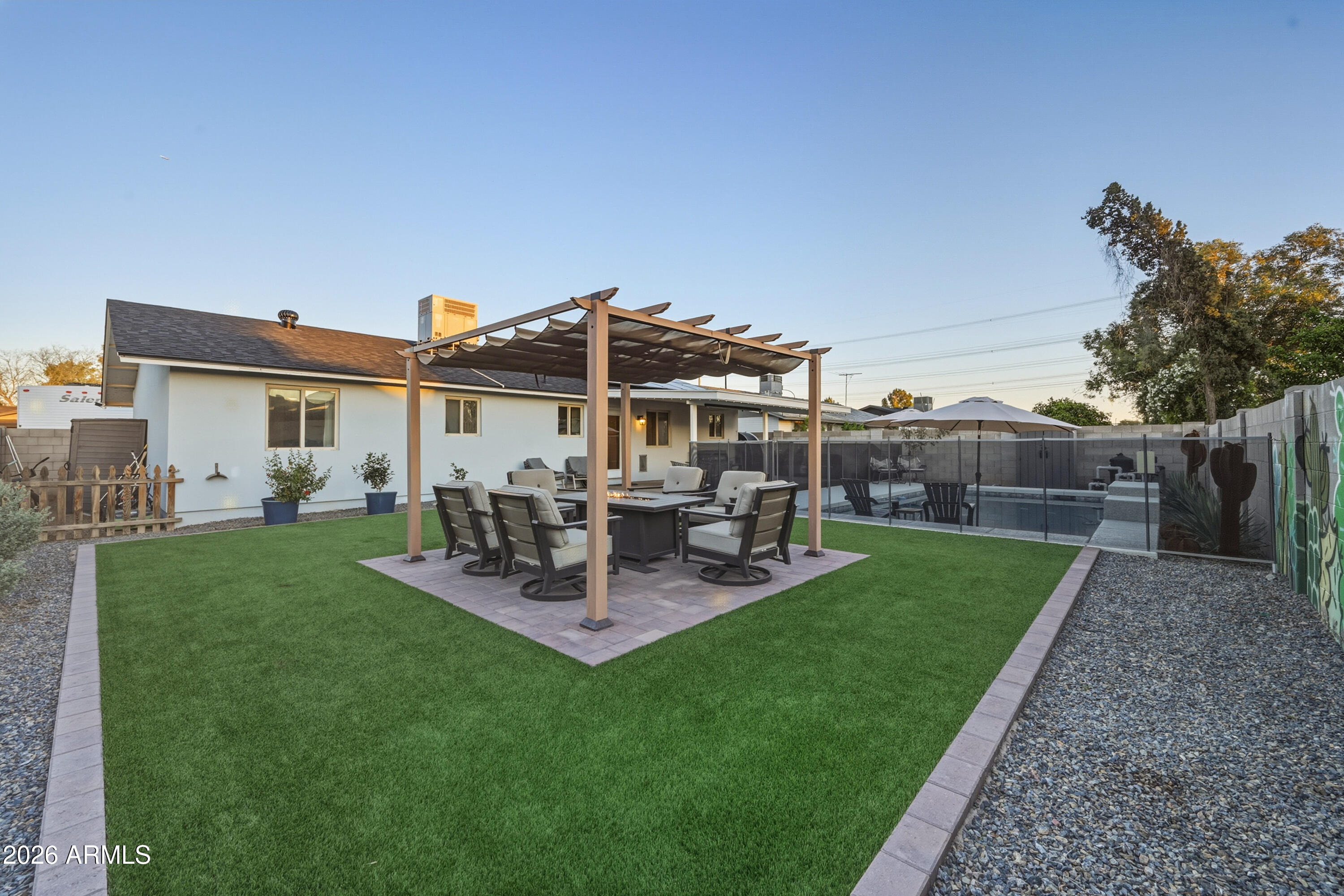 436 N LARKSPUR Street