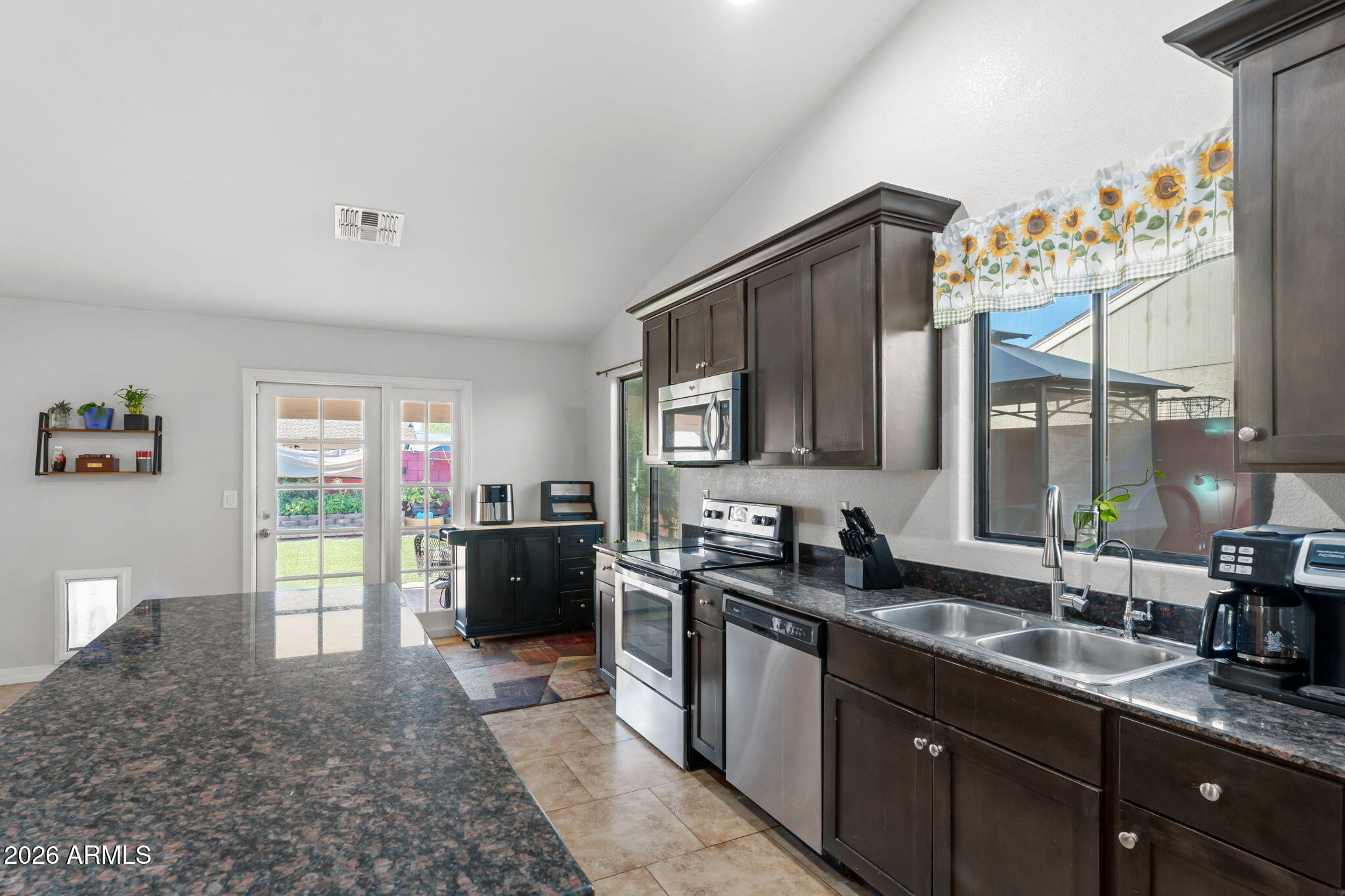 6908 W SIERRA VISTA Drive