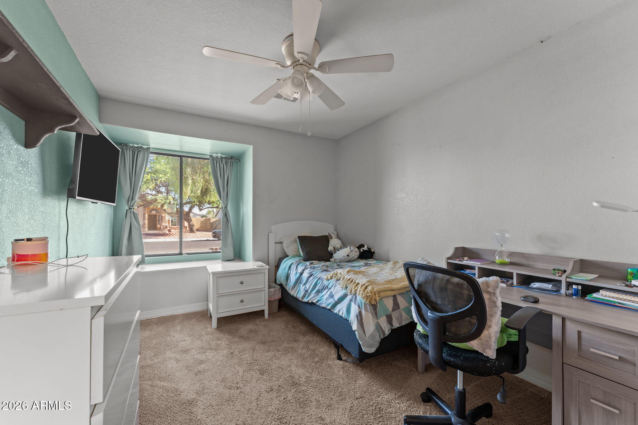 6908 W SIERRA VISTA Drive