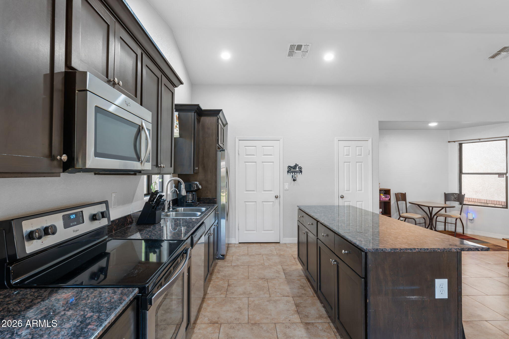 6908 W SIERRA VISTA Drive