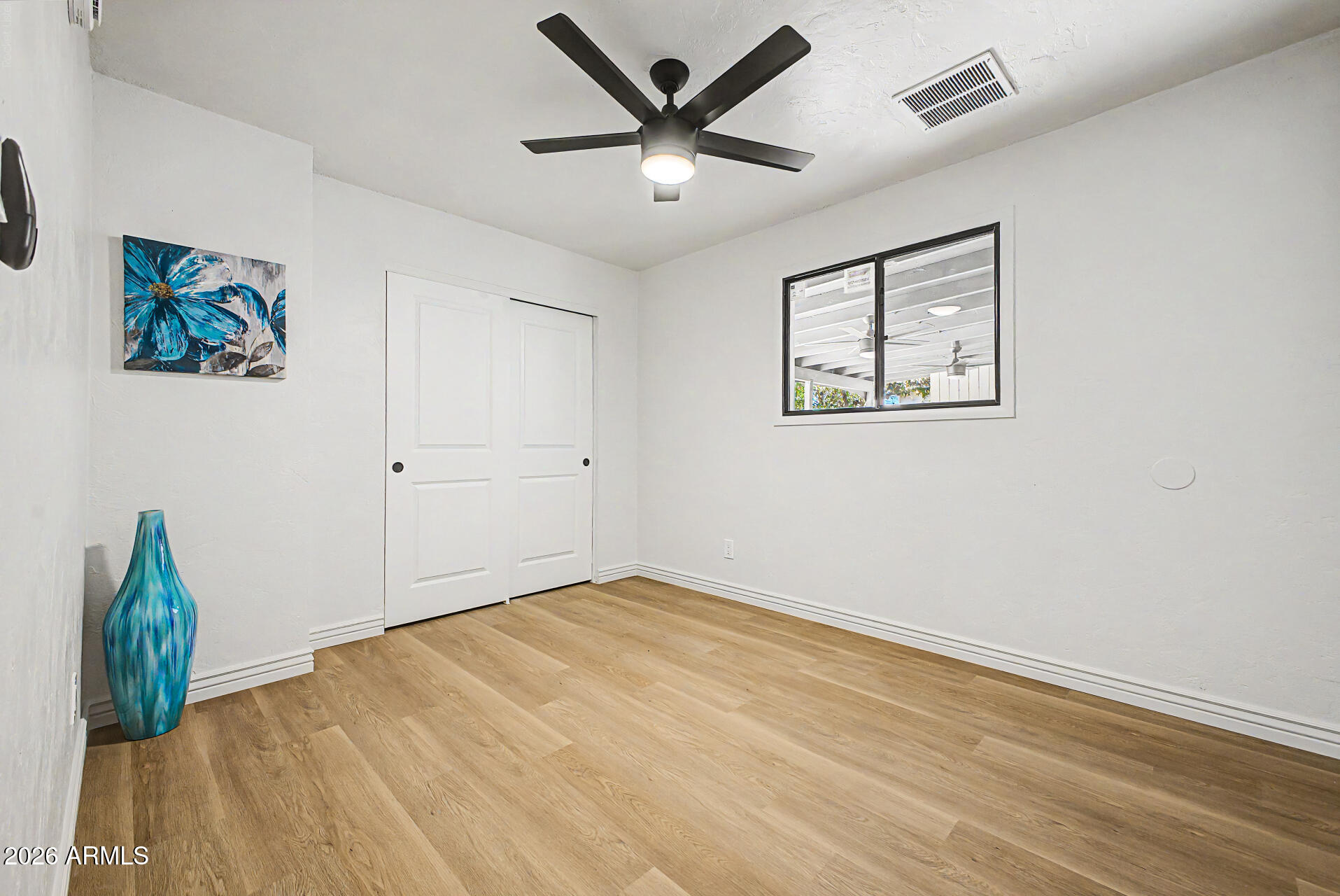 2141 W LAUREL Lane