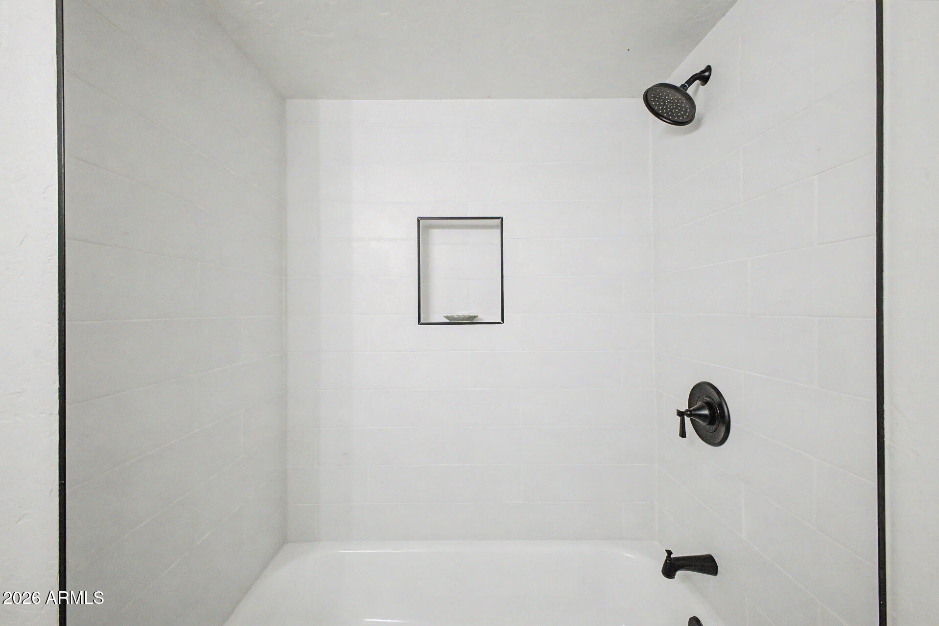 2141 W LAUREL Lane