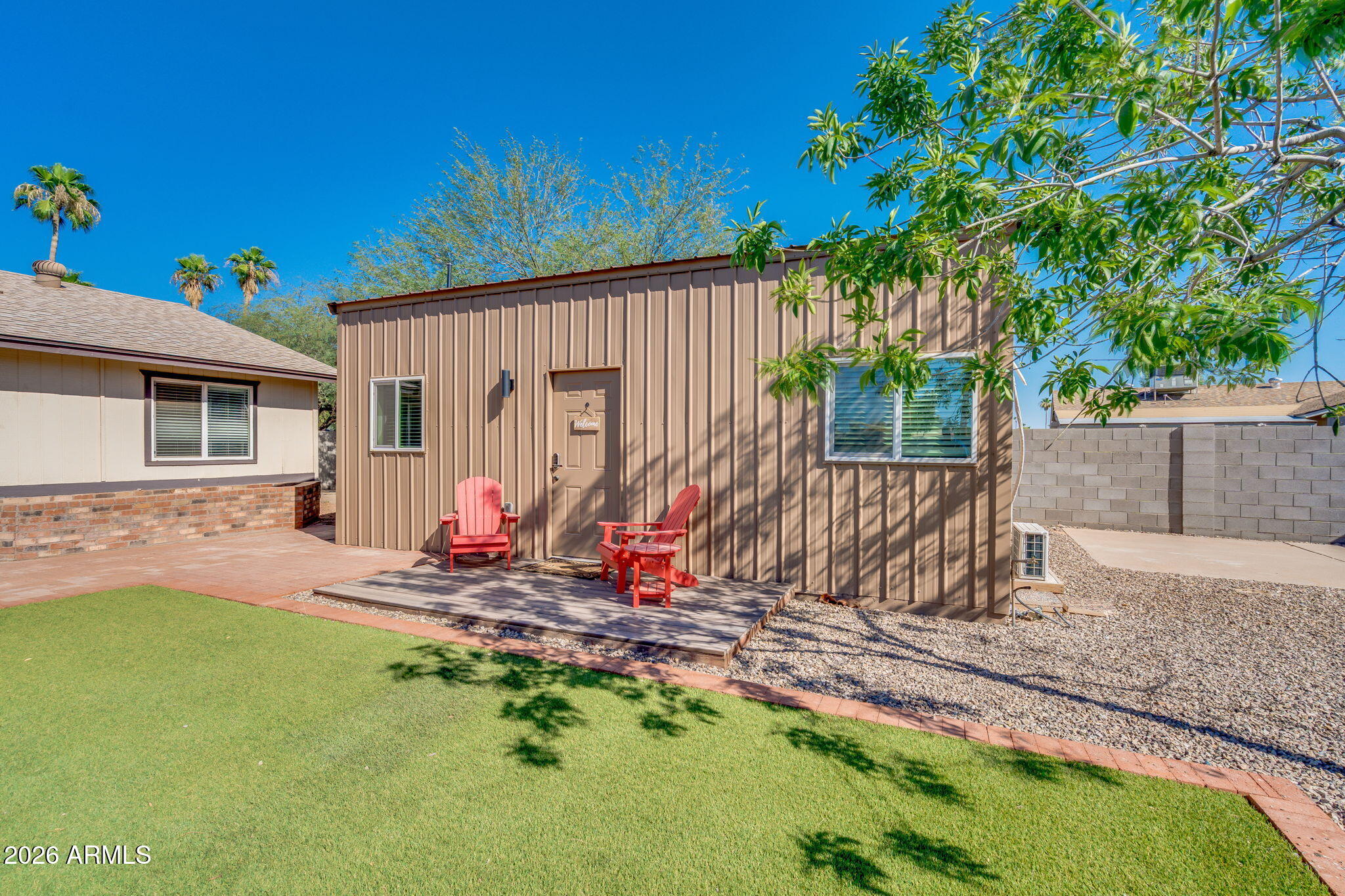 2802 N PENNINGTON Drive