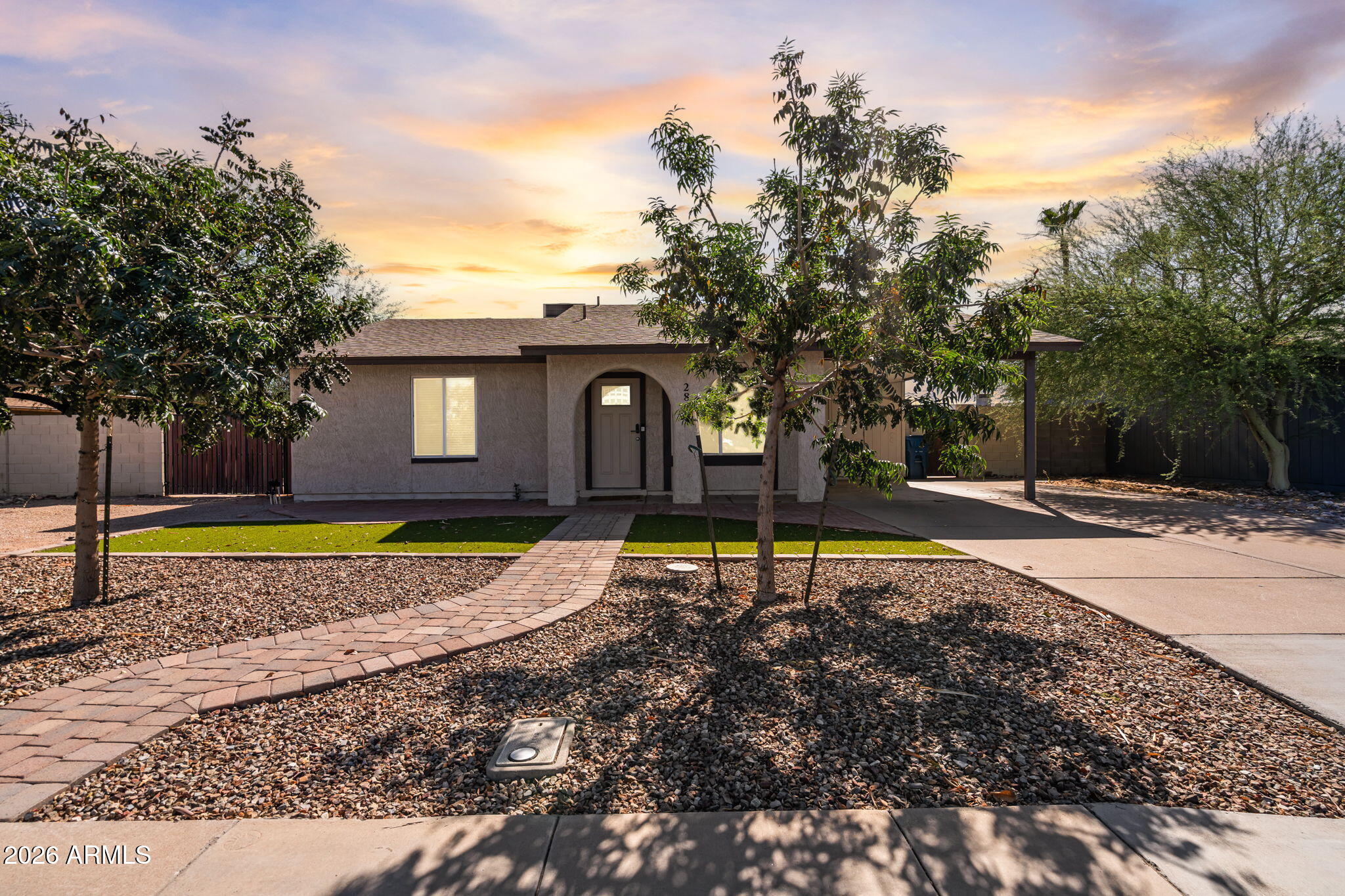 2802 N PENNINGTON Drive