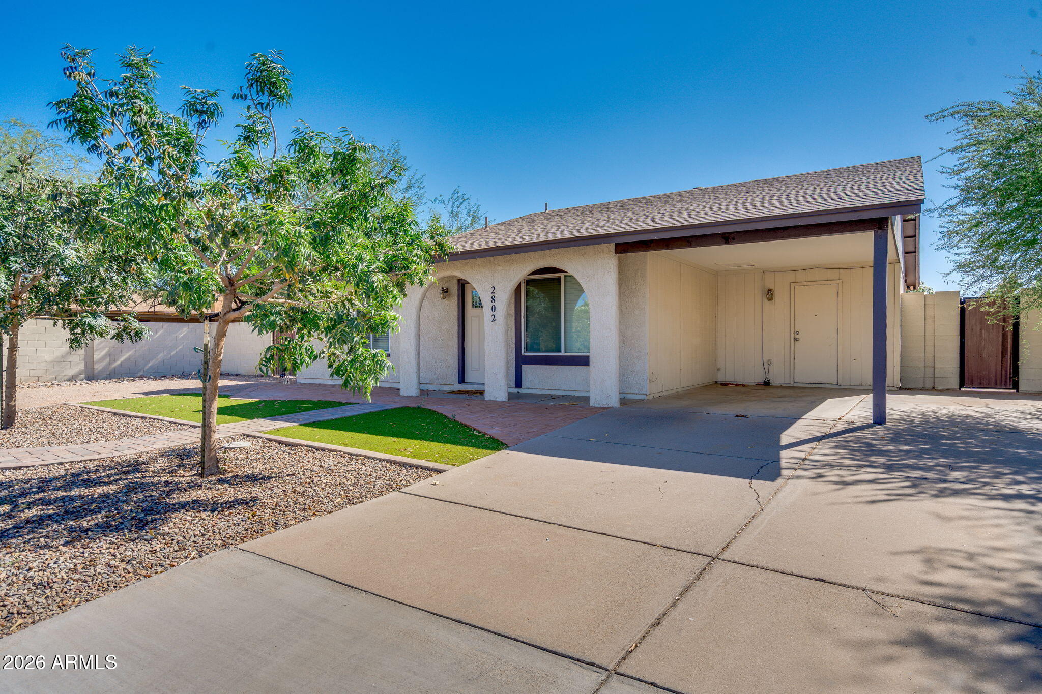 2802 N PENNINGTON Drive