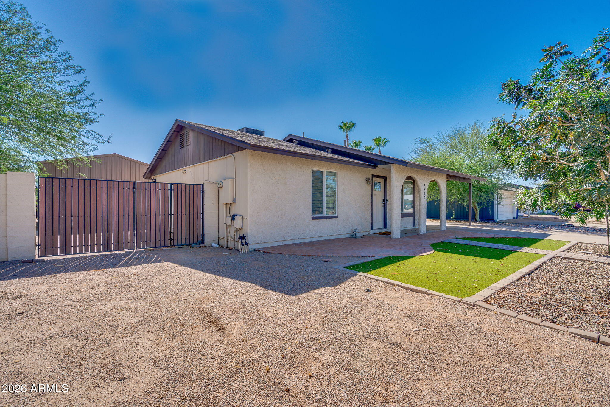 2802 N PENNINGTON Drive