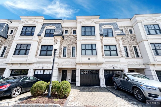 30 Marquis Court