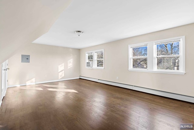 285 Orchard Terrace