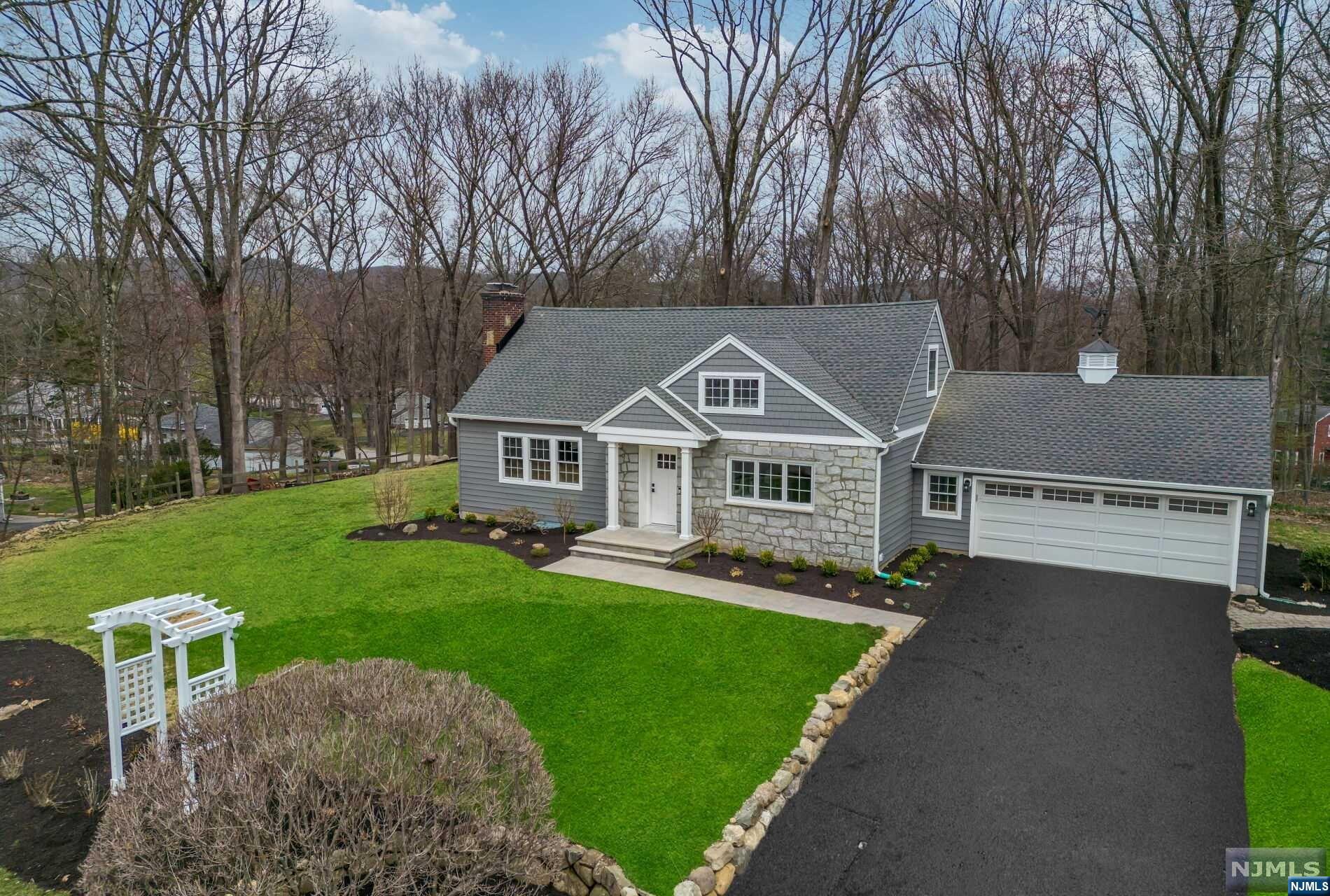 53 Chuckanutt Drive