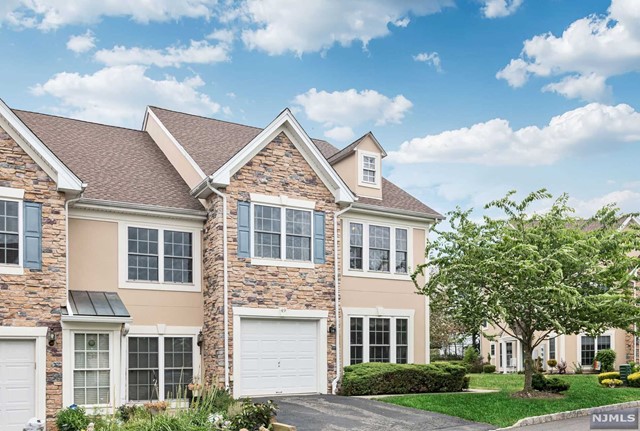 49 Magnolia Way