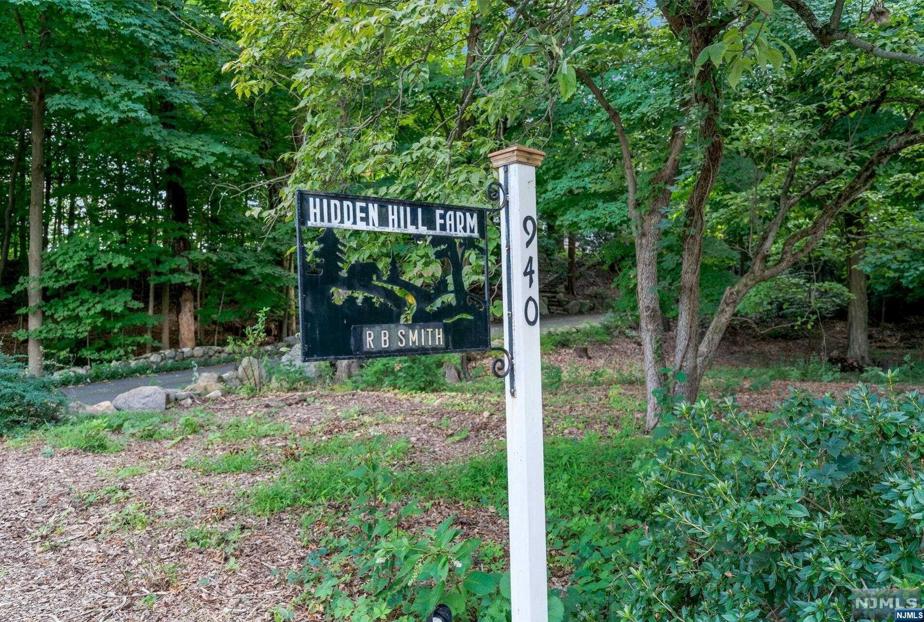 940 Loch Road