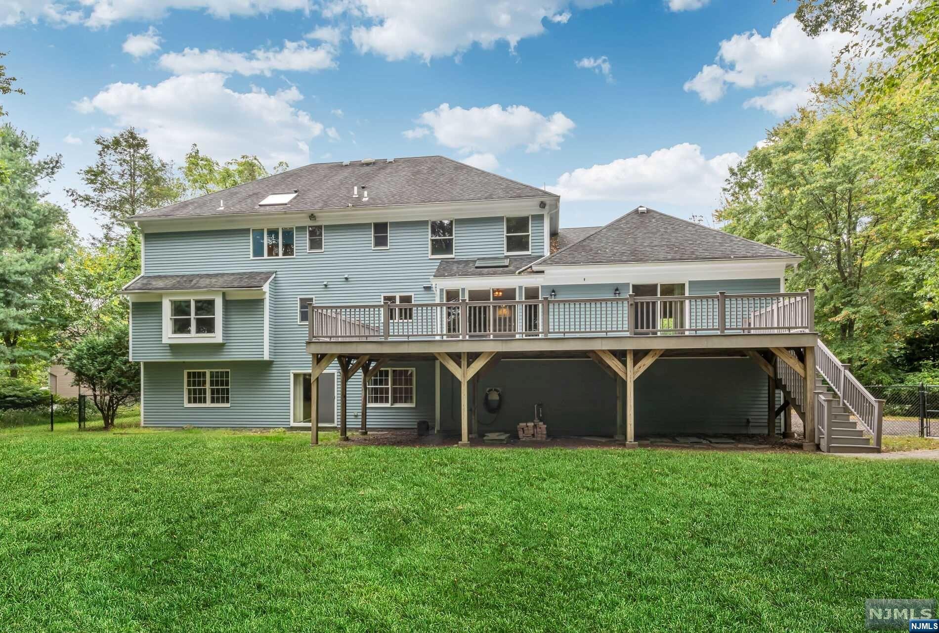 591 Grandview Terrace