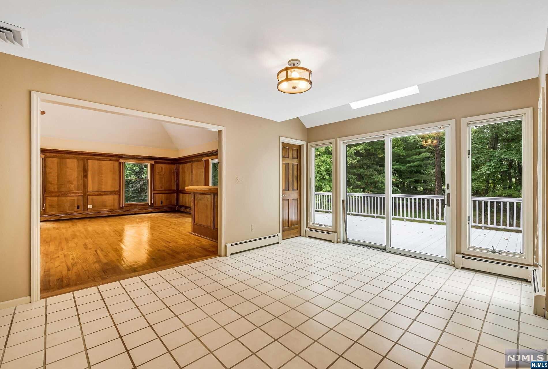 591 Grandview Terrace