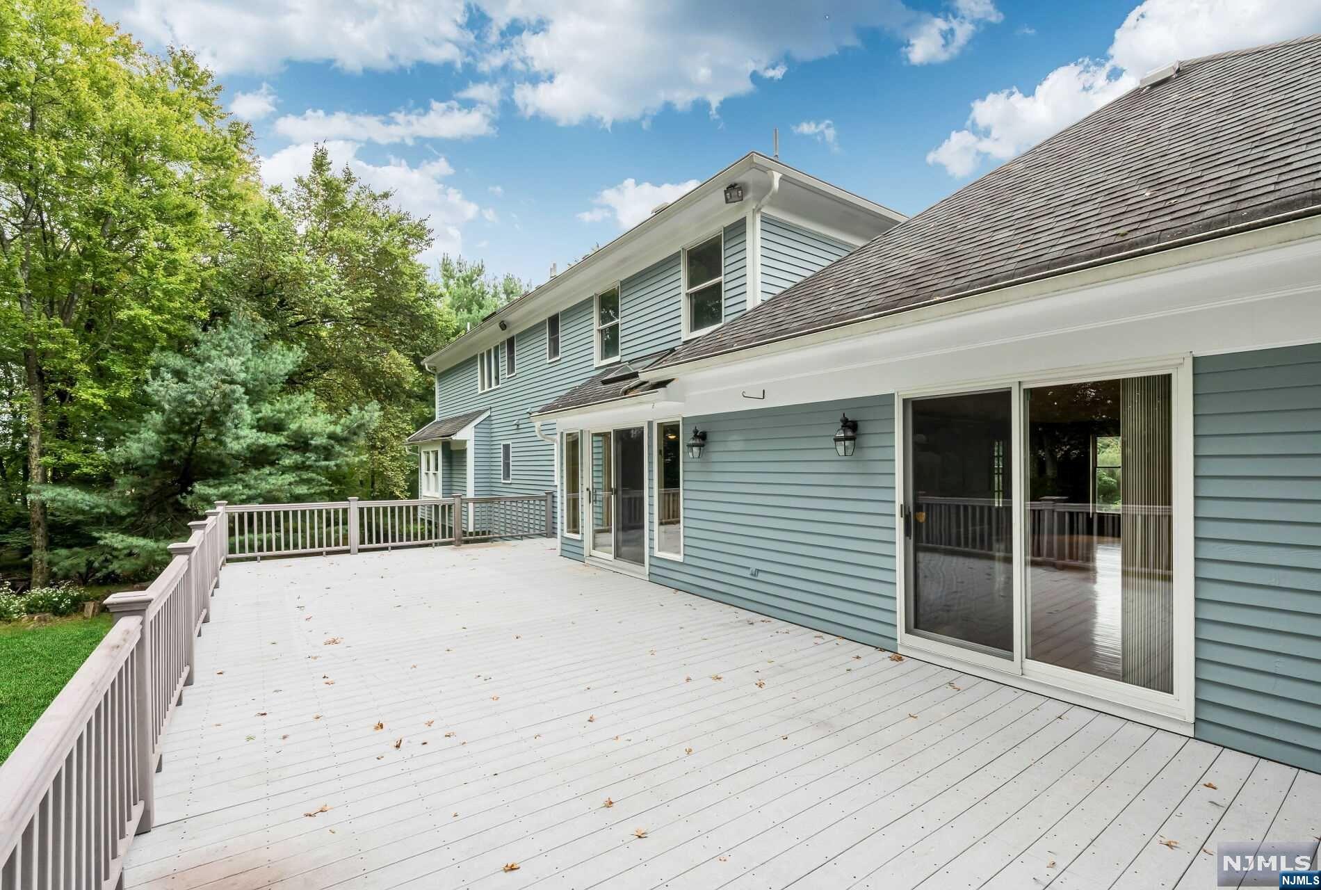 591 Grandview Terrace