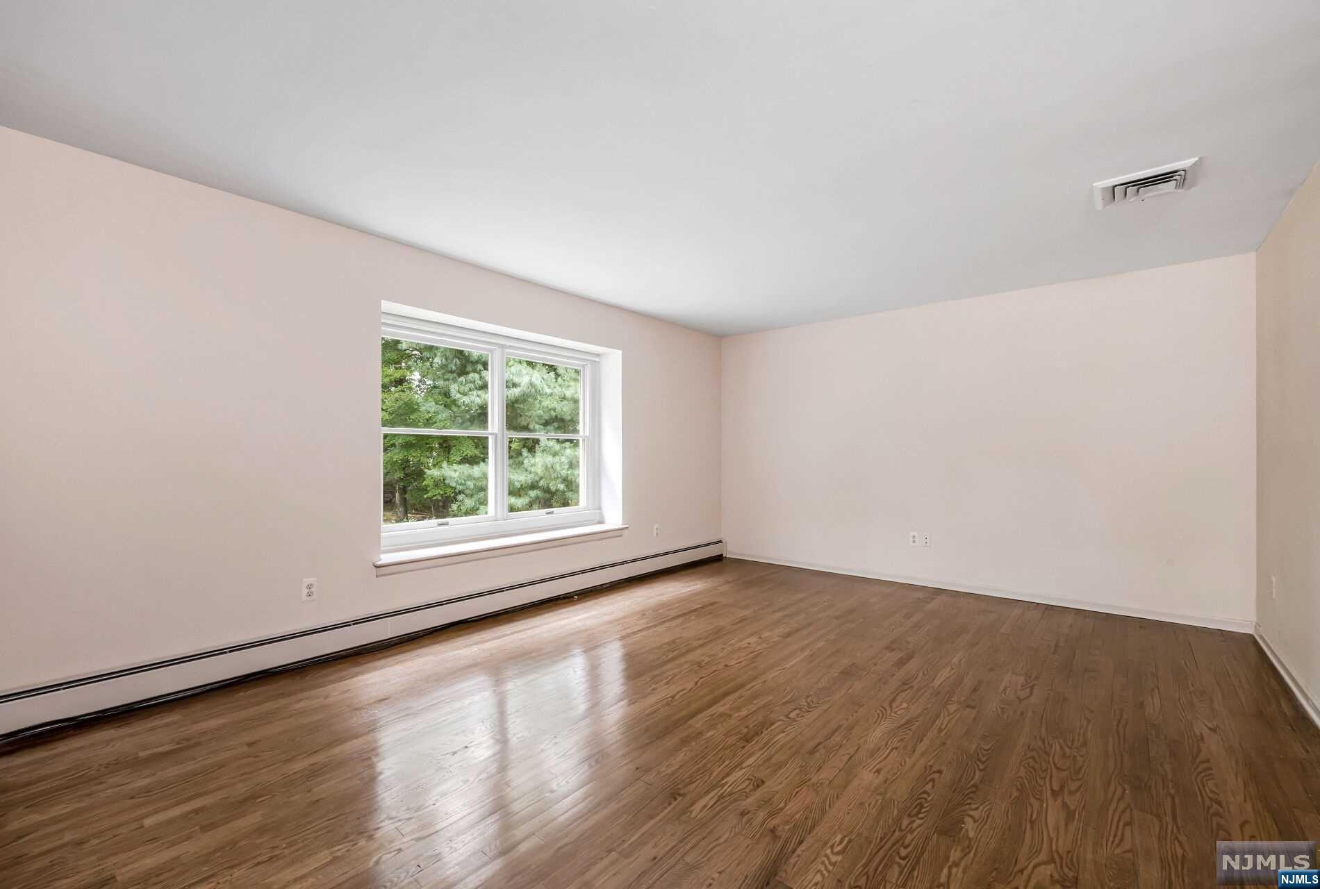 591 Grandview Terrace
