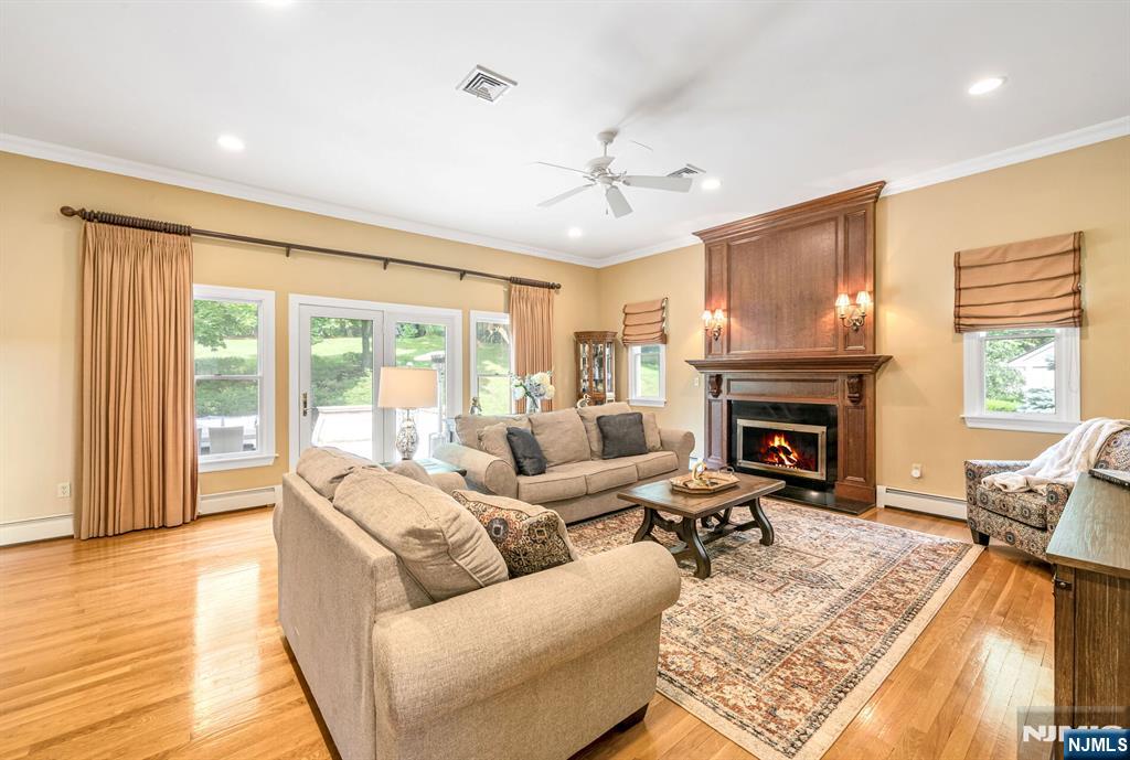 21 Winding Way