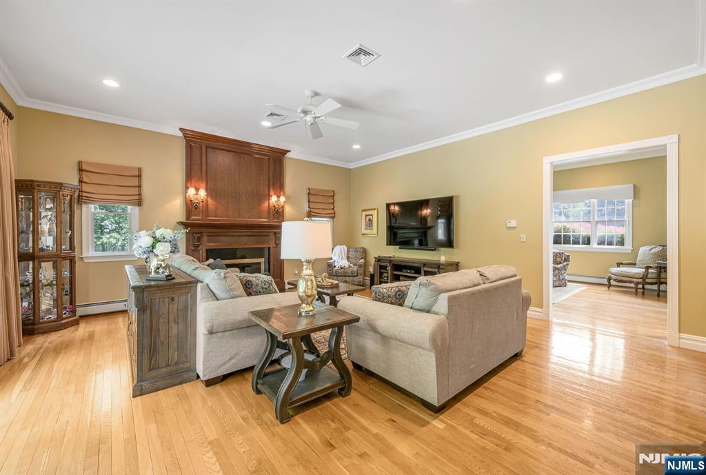 21 Winding Way