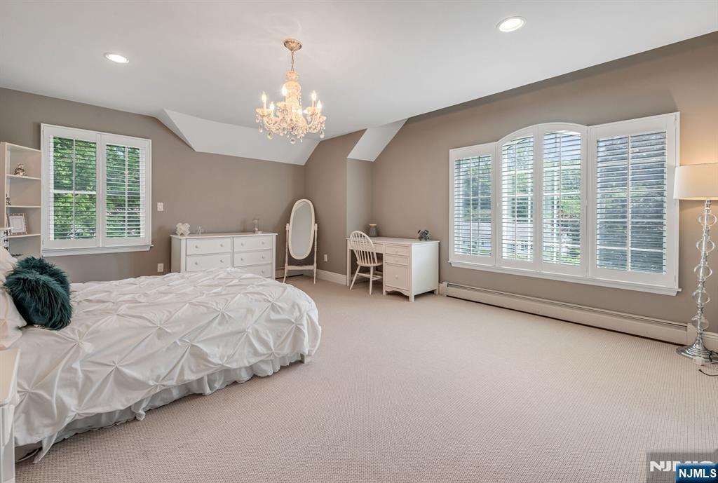 21 Winding Way