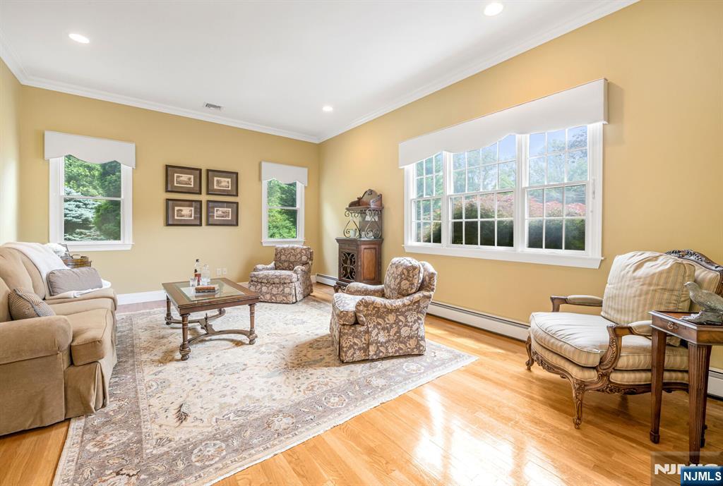 21 Winding Way