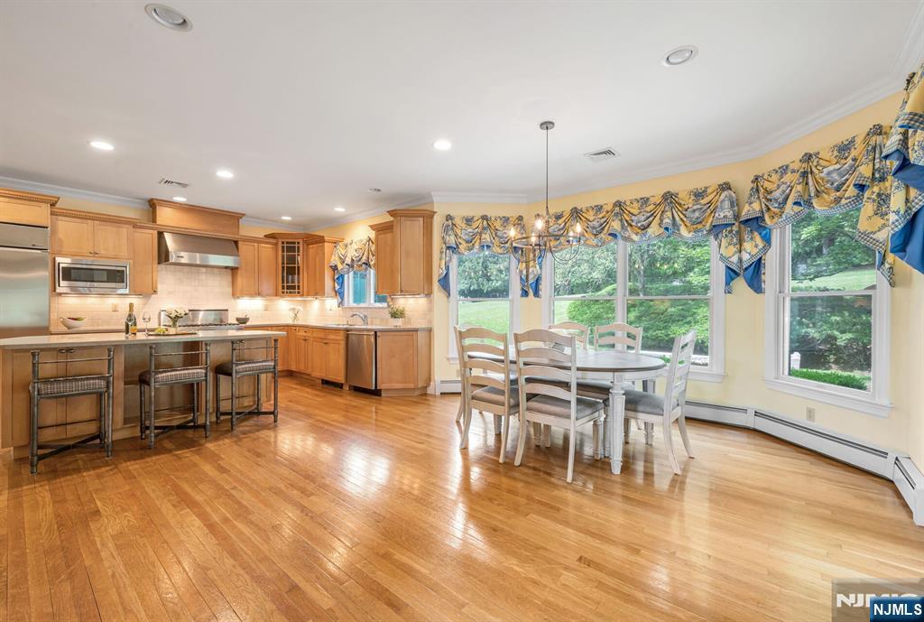 21 Winding Way