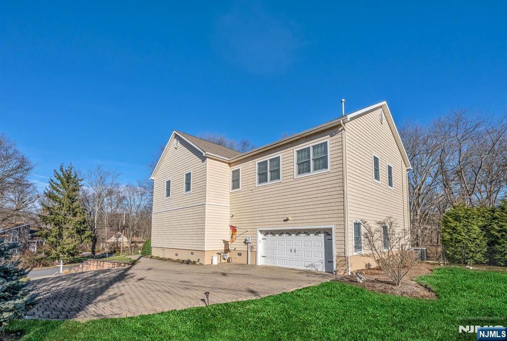 500 Blue Hill Terrace