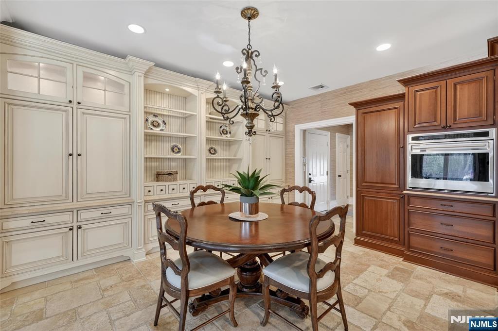 505 Ivy Lane