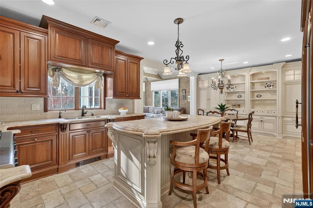 505 Ivy Lane