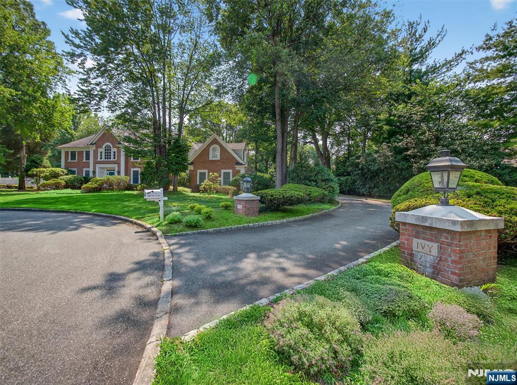 505 Ivy Lane