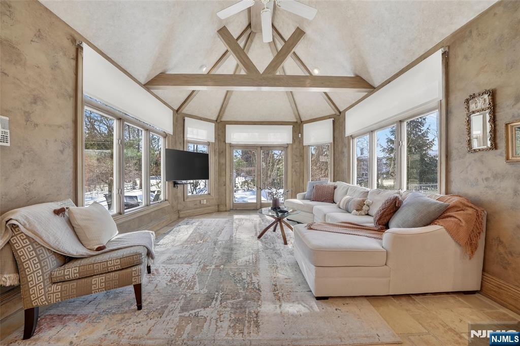 505 Ivy Lane
