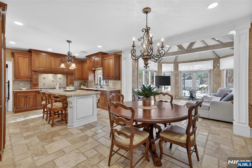 505 Ivy Lane