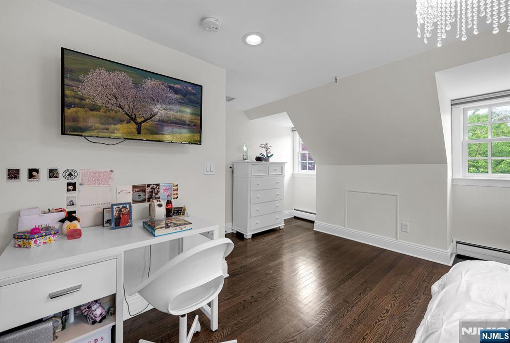 267 Merlin Place