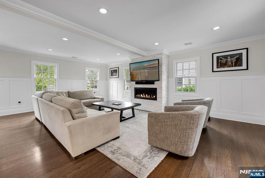 267 Merlin Place