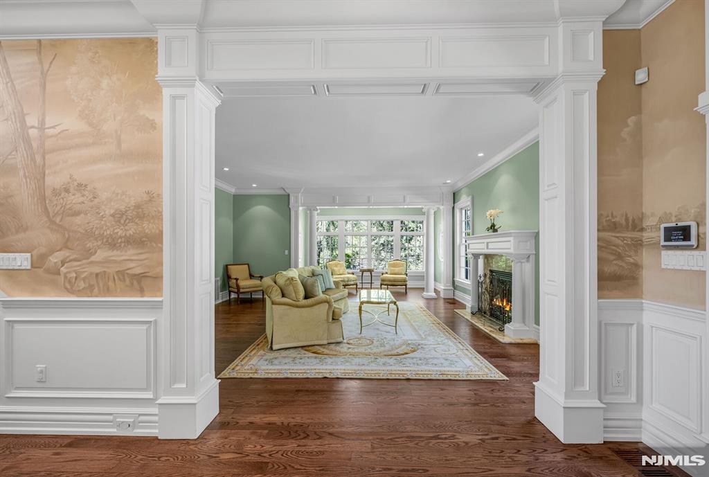 268 Woodside Avenue