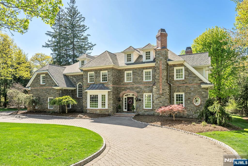 268 Woodside Avenue