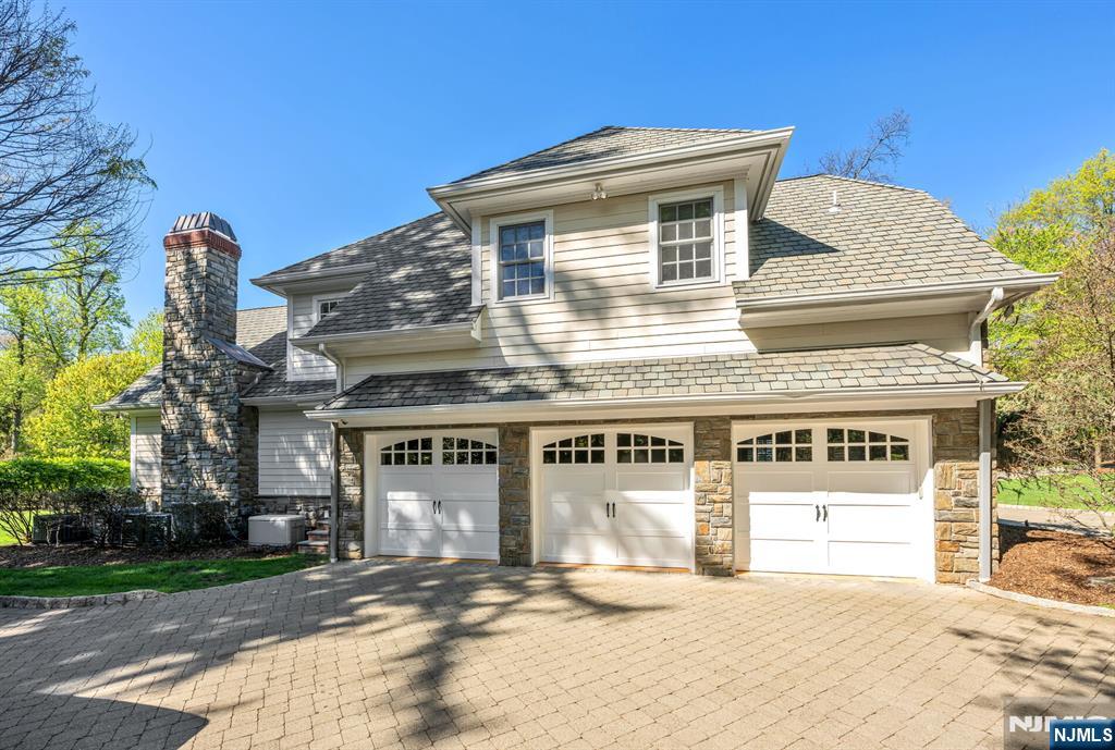 268 Woodside Avenue