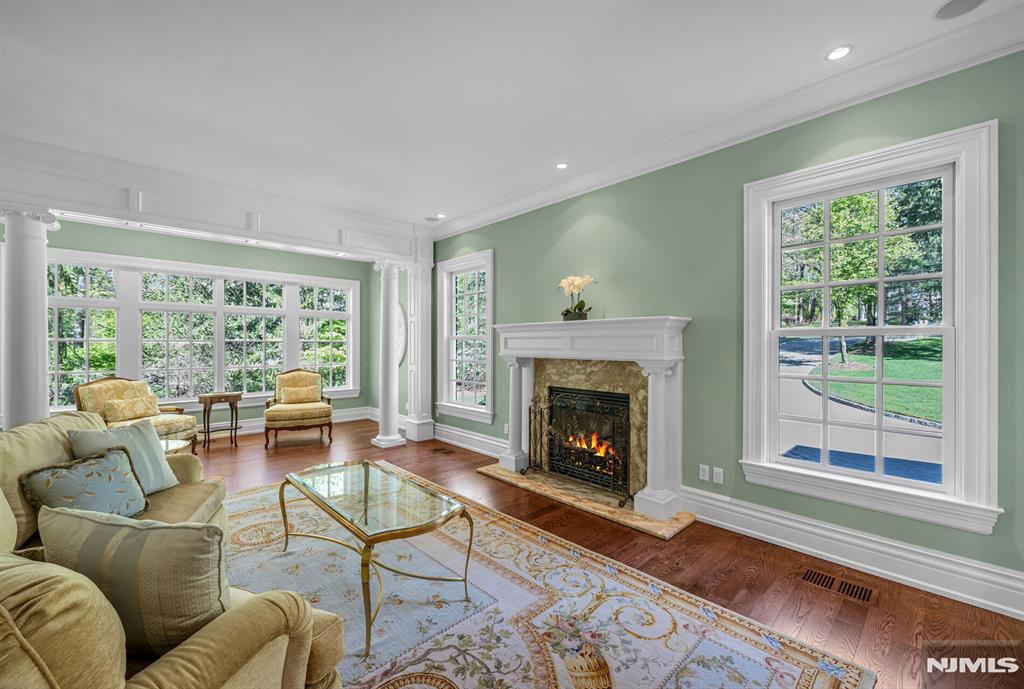 268 Woodside Avenue