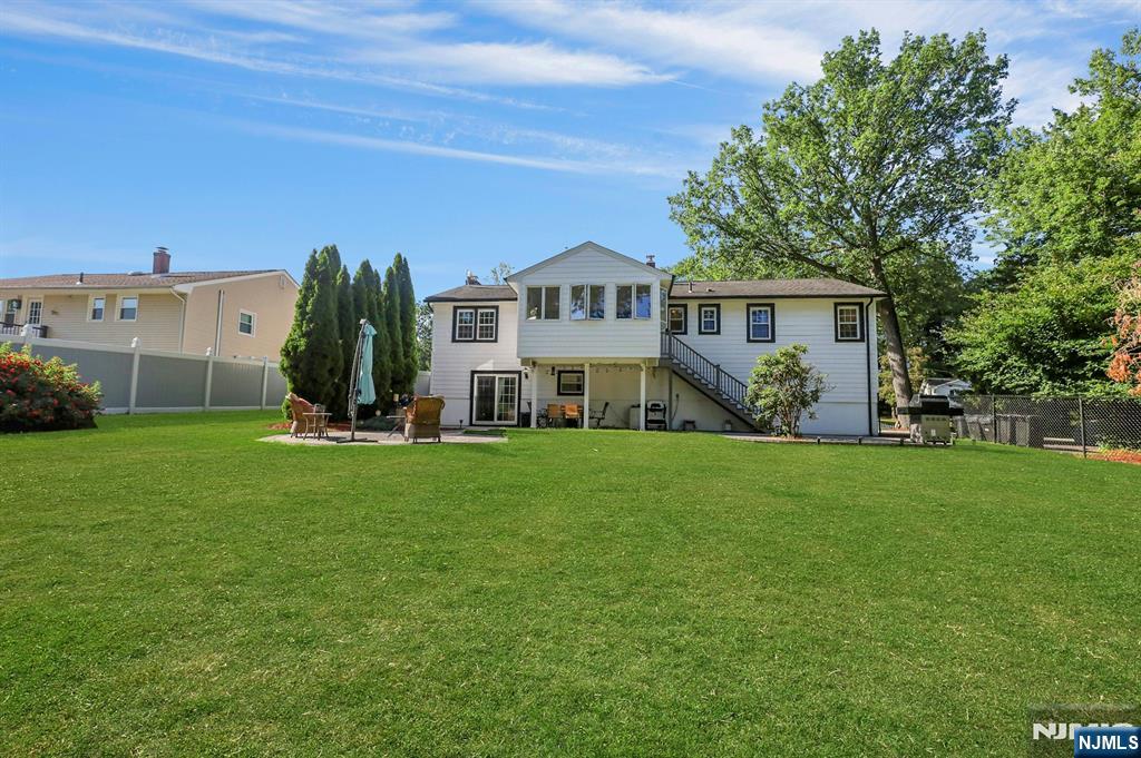 11 Rande Drive