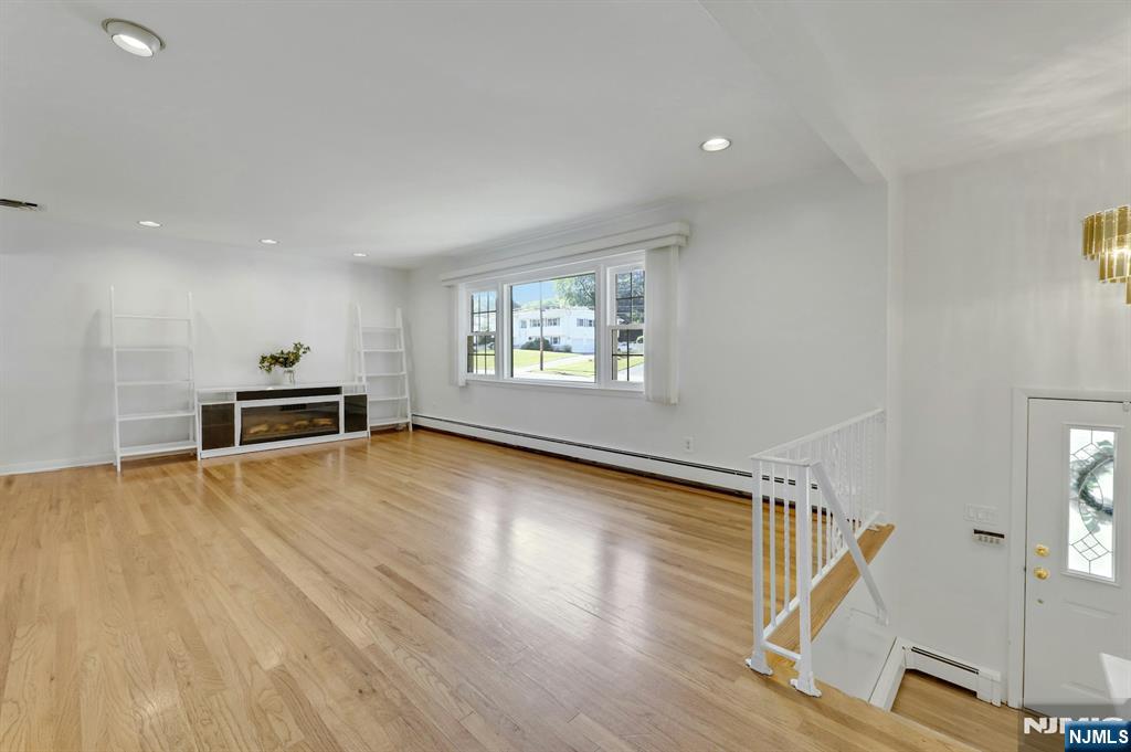 11 Rande Drive