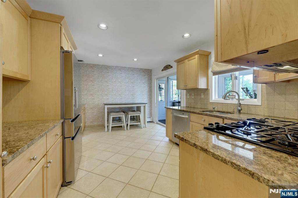 11 Rande Drive