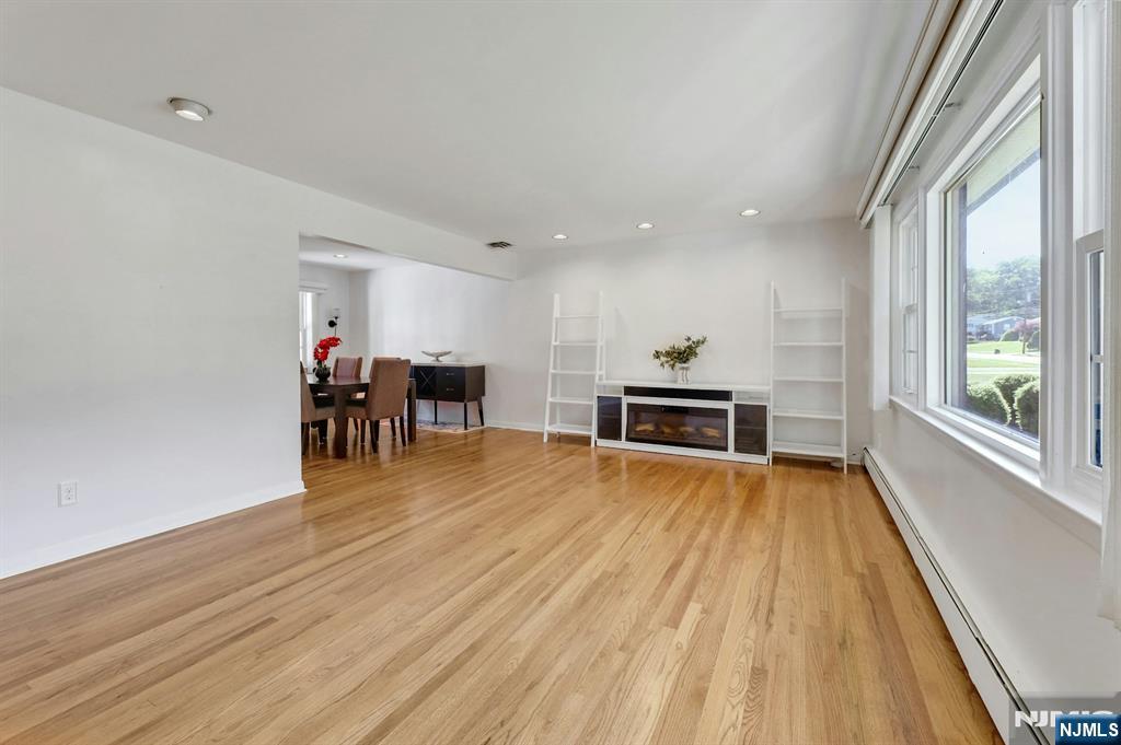 11 Rande Drive