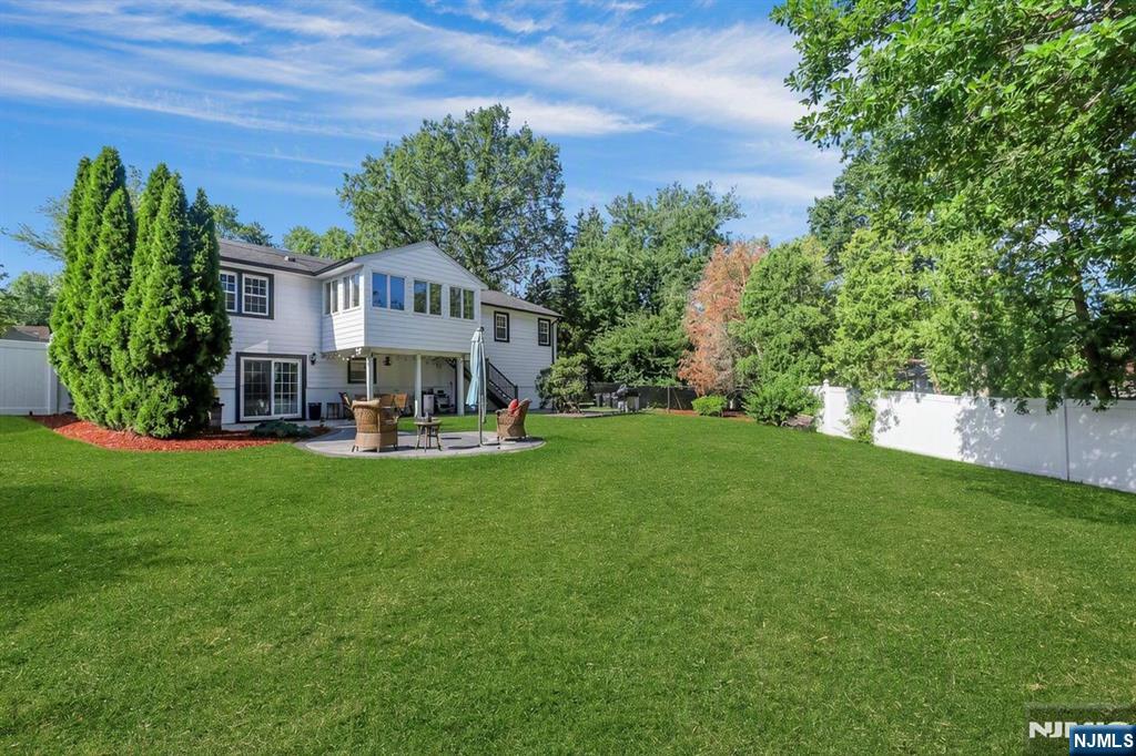 11 Rande Drive