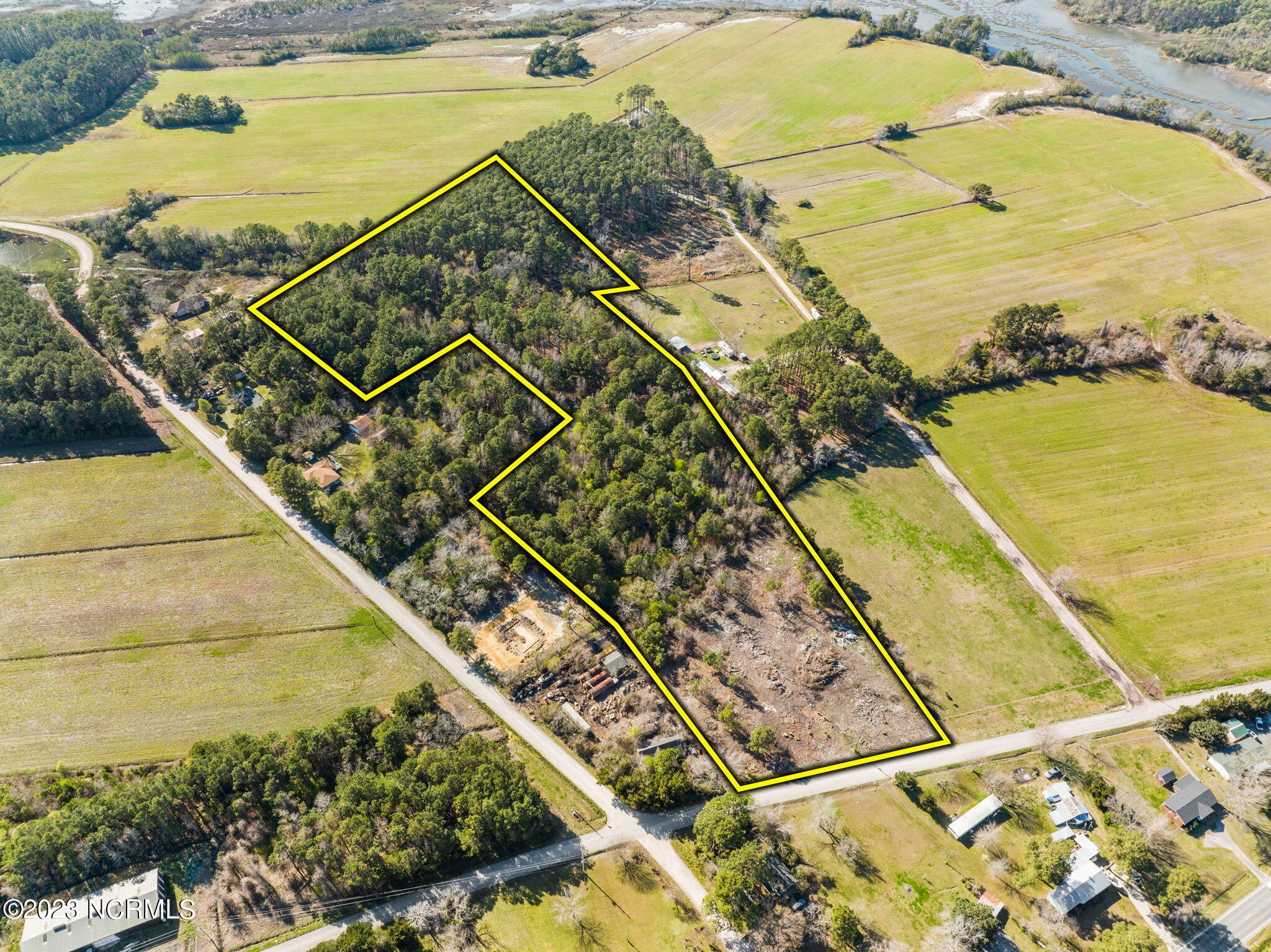 825 Russells Creek Road