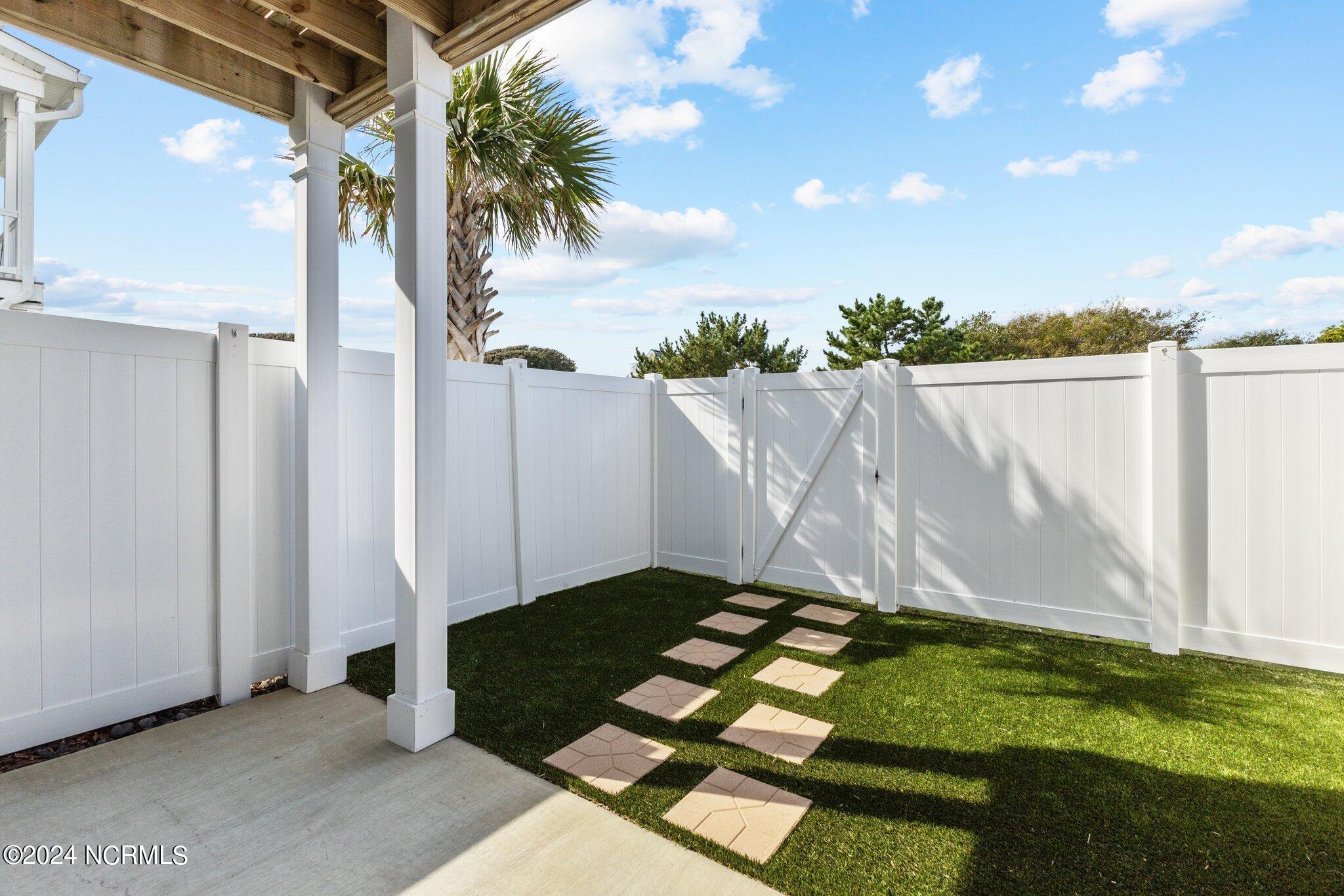 2800 W Fort Macon Road 51