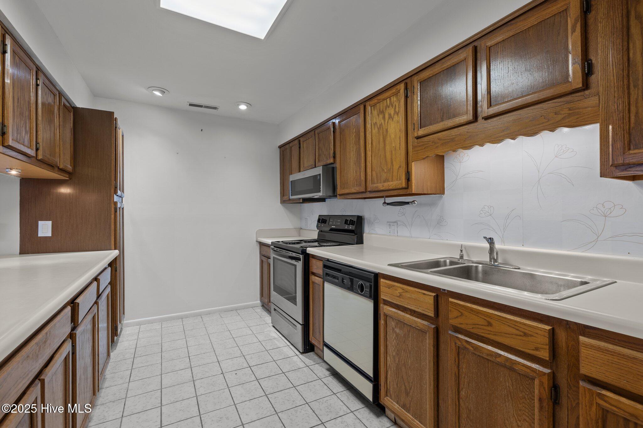 855 Salter Path Road 207