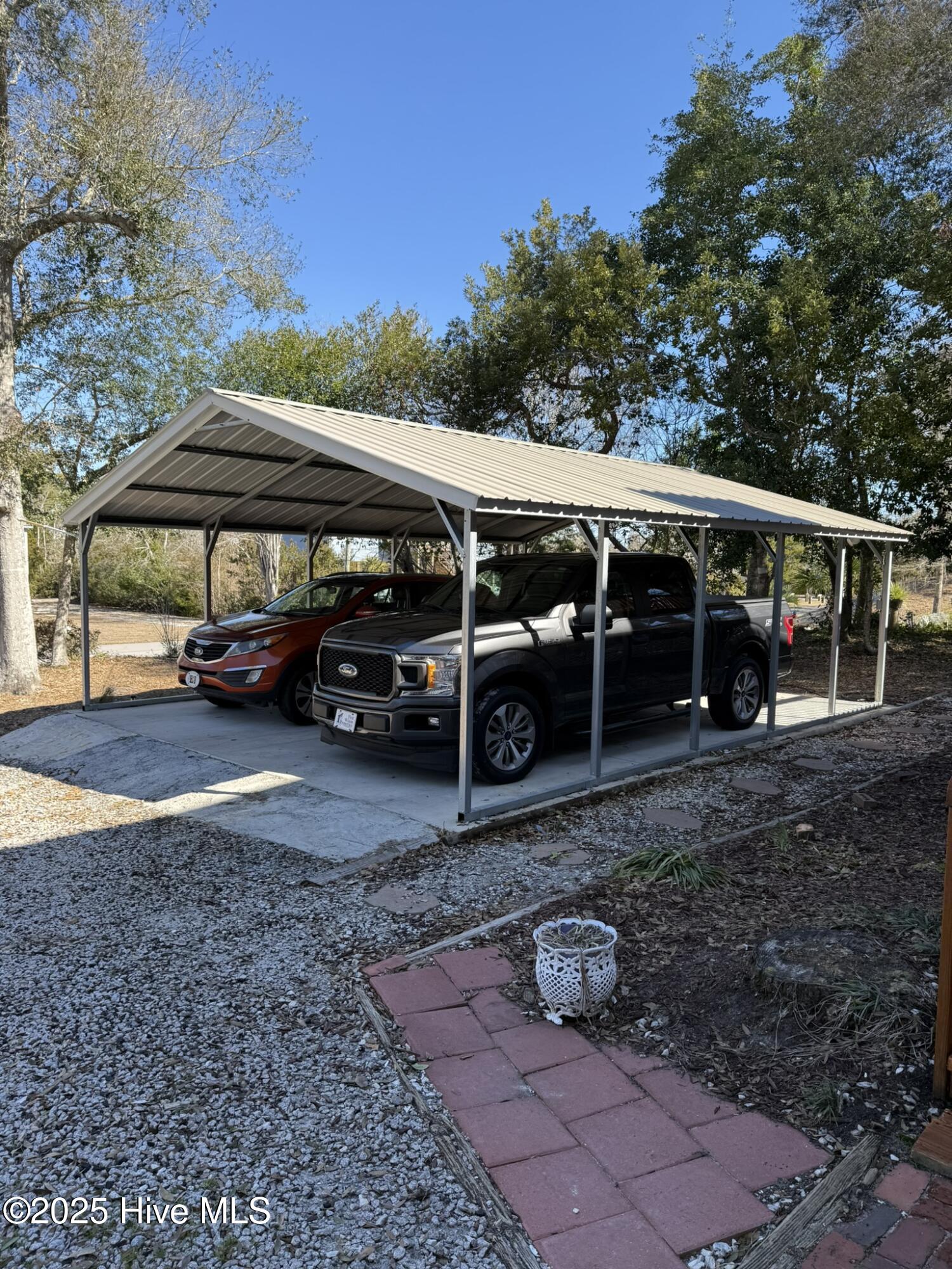7301 Canal Drive