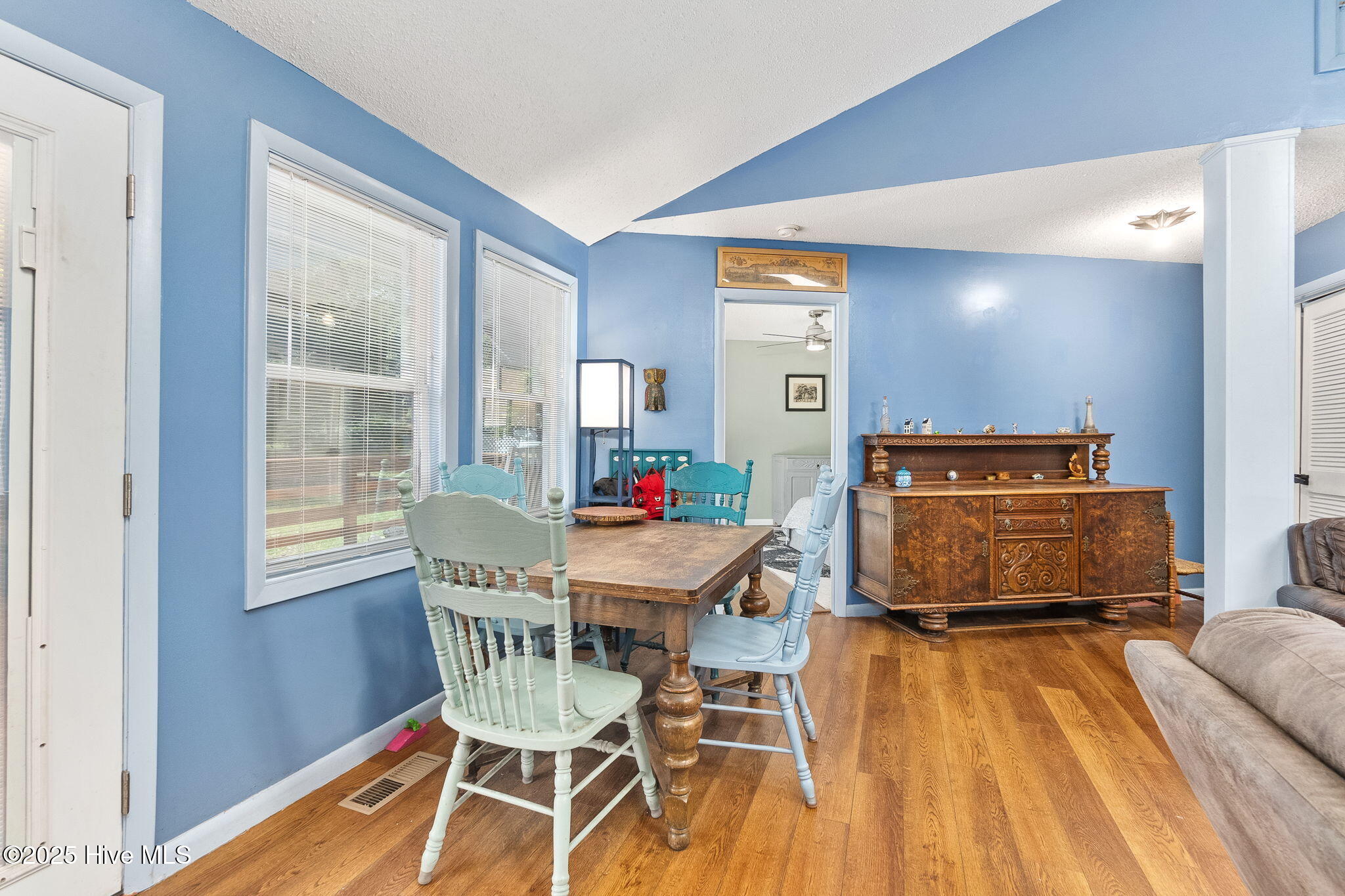 23 Creekside Woods Drive