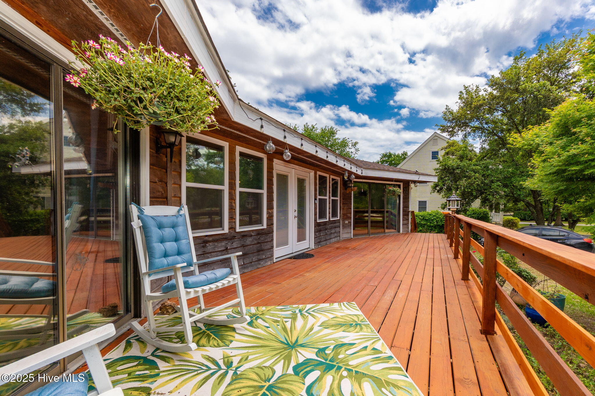 23 Creekside Woods Drive