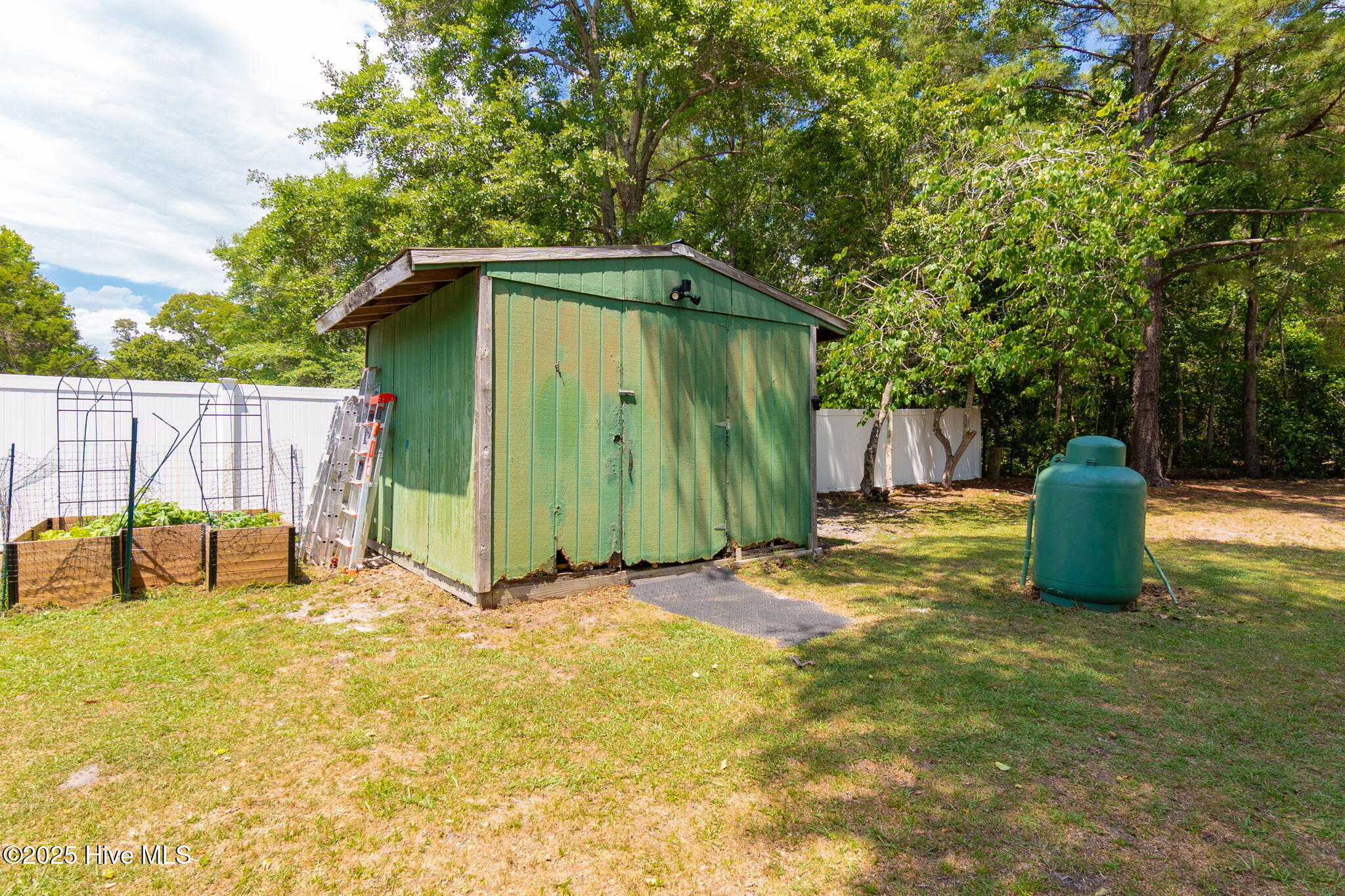 23 Creekside Woods Drive